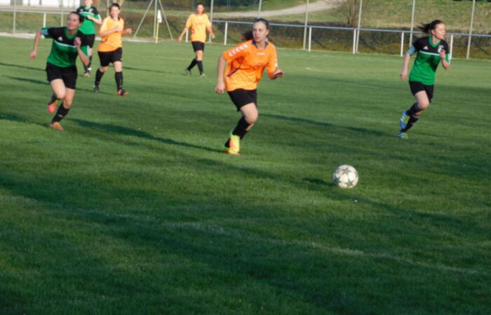 Damen: Sieg gegen FC Tittling