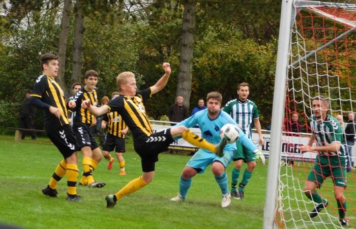 Aunkirchen geht im Derby spät K.O.