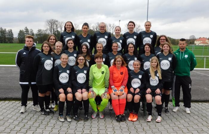 Neue Trikots für die Damenmannschaften des FC Aunkirchen