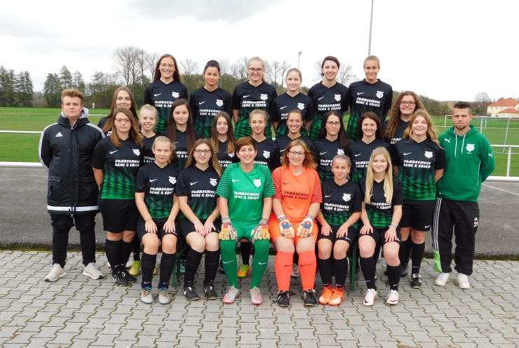 Neue Trikots für die Damenmannschaften des FC Aunkirchen